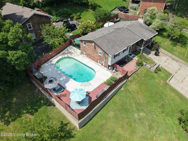 1200 Rudgate Cove, Louisville, KY 40214