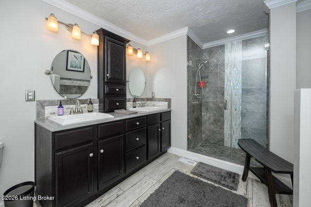 1200 Rudgate Cove, Louisville, KY 40214