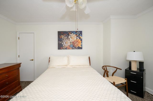 1200 Rudgate Cove, Louisville, KY 40214