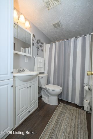 1200 Rudgate Cove, Louisville, KY 40214