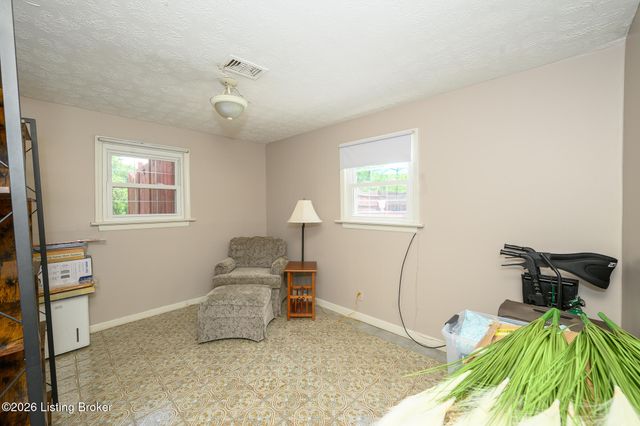 1200 Rudgate Cove, Louisville, KY 40214