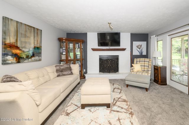 1200 Rudgate Cove, Louisville, KY 40214