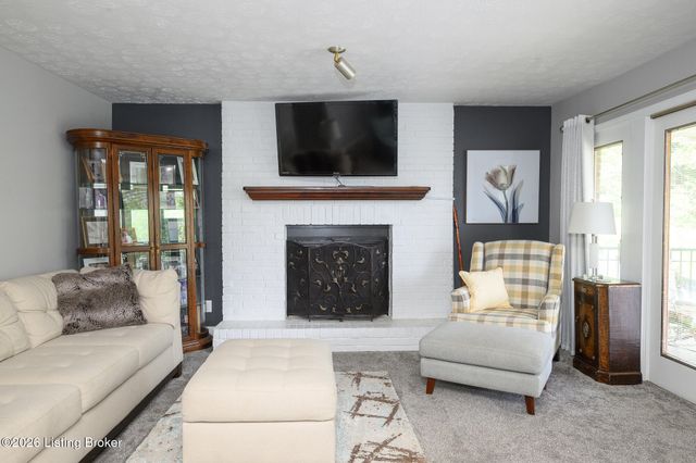 1200 Rudgate Cove, Louisville, KY 40214