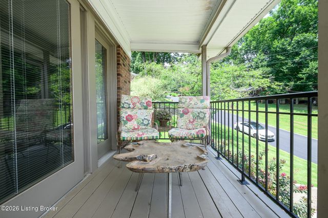 1200 Rudgate Cove, Louisville, KY 40214