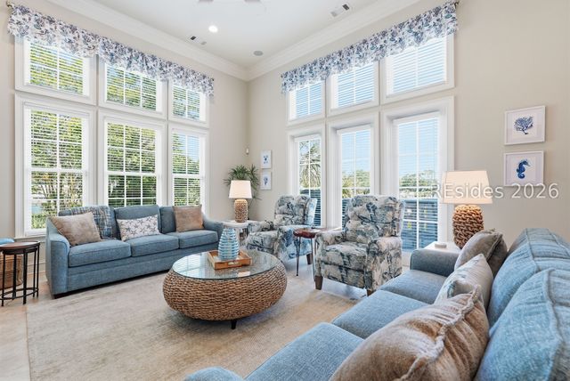 9 Promontory Ct, Hilton Head Island, SC 29928