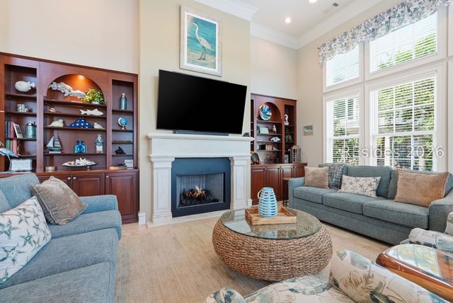 9 Promontory Ct, Hilton Head Island, SC 29928