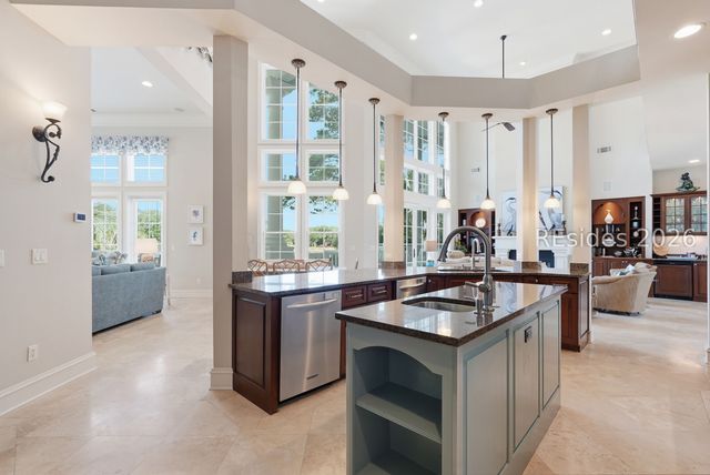 9 Promontory Ct, Hilton Head Island, SC 29928