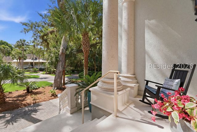 9 Promontory Ct, Hilton Head Island, SC 29928