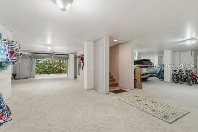 9 Promontory Ct, Hilton Head Island, SC 29928