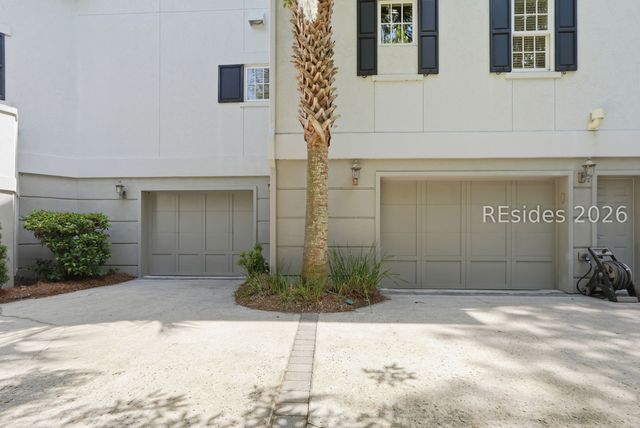 9 Promontory Ct, Hilton Head Island, SC 29928