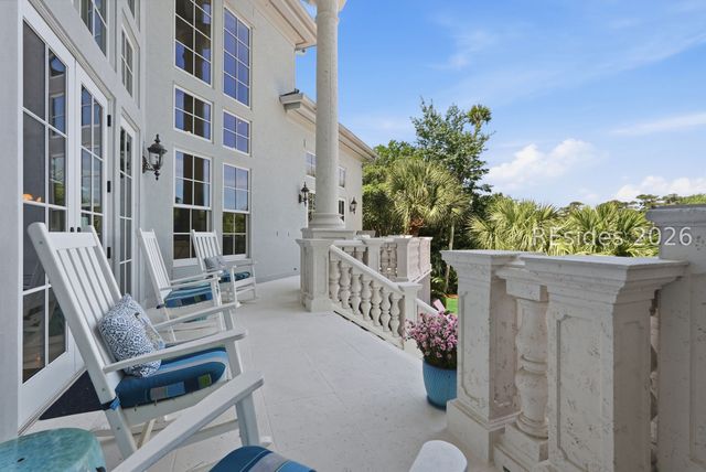 9 Promontory Ct, Hilton Head Island, SC 29928