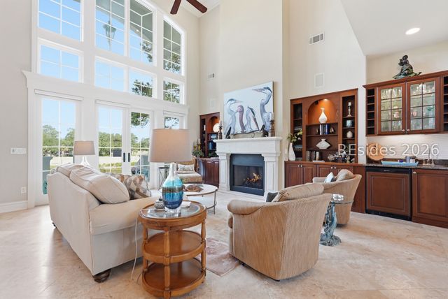 9 Promontory Ct, Hilton Head Island, SC 29928