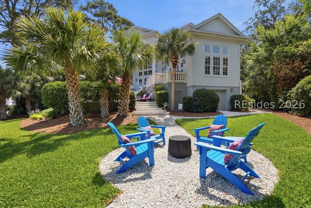9 Promontory Ct, Hilton Head Island, SC 29928