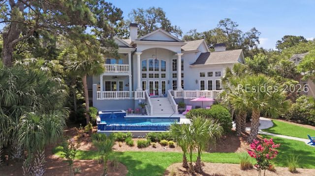 9 Promontory Ct, Hilton Head Island, SC 29928