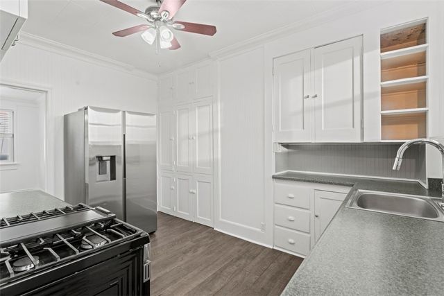 1400 Nurnath Street, Braddock Hills, PA 15221