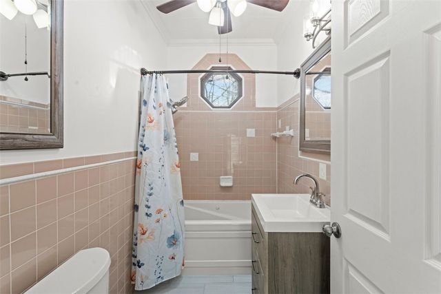 1400 Nurnath Street, Braddock Hills, PA 15221