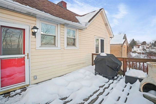 1400 Nurnath Street, Braddock Hills, PA 15221