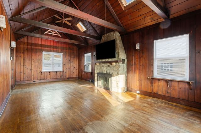 1400 Nurnath Street, Braddock Hills, PA 15221