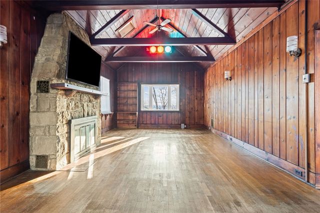 1400 Nurnath Street, Braddock Hills, PA 15221