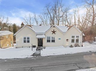 1400 Nurnath Street, Braddock Hills, PA 15221