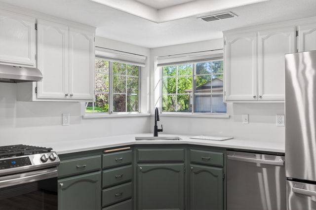 4478 Moyvane Drive, Redding, CA 96001