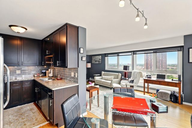 433 S 7th Street 1623, Minneapolis, MN 55415