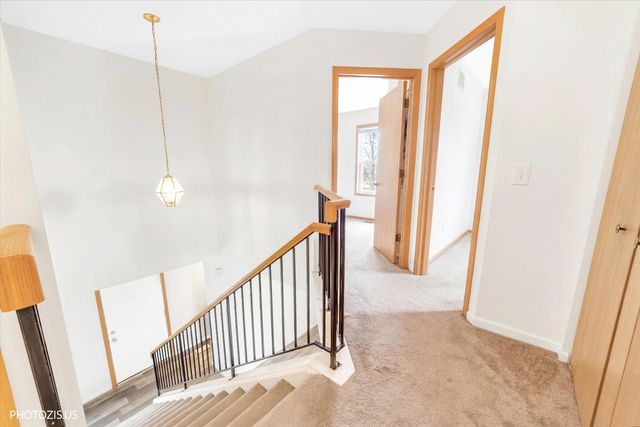 1327 E FOX CHASE Drive, Round Lake Beach, IL 60073