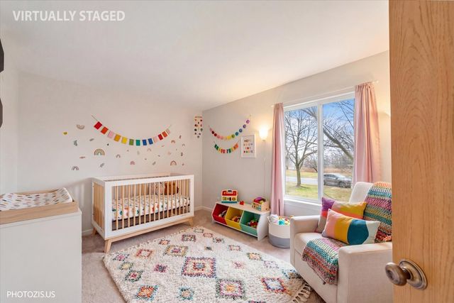 1327 E FOX CHASE Drive, Round Lake Beach, IL 60073