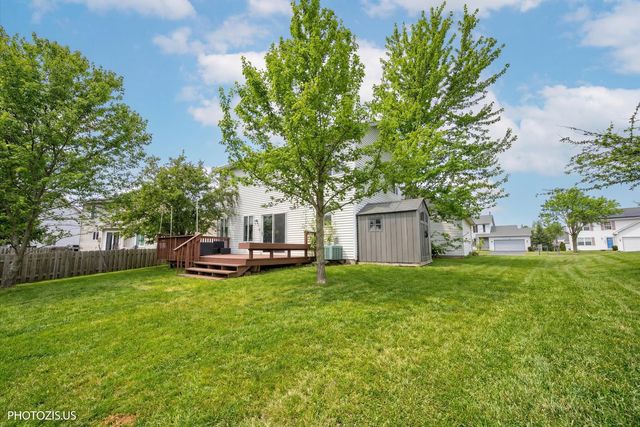 1327 E FOX CHASE Drive, Round Lake Beach, IL 60073