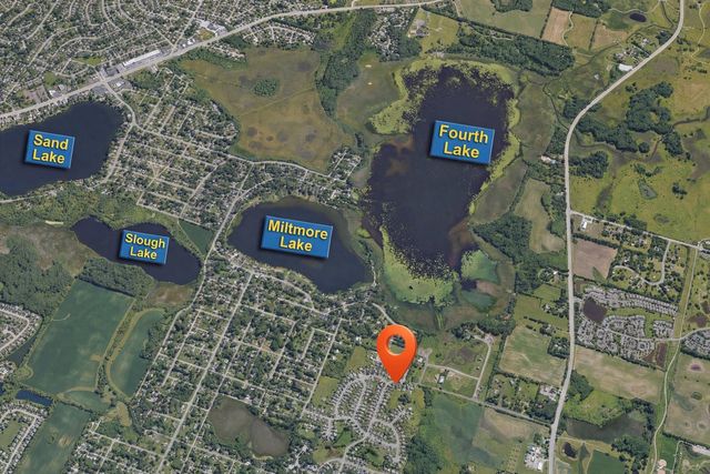 1327 E FOX CHASE Drive, Round Lake Beach, IL 60073