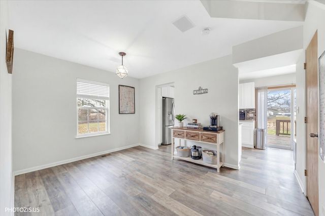 1327 E FOX CHASE Drive, Round Lake Beach, IL 60073