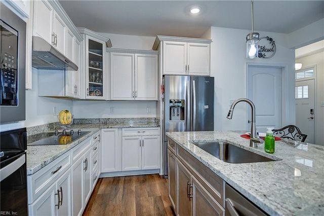 221 Richmond AVE, Smithfield, VA 23430