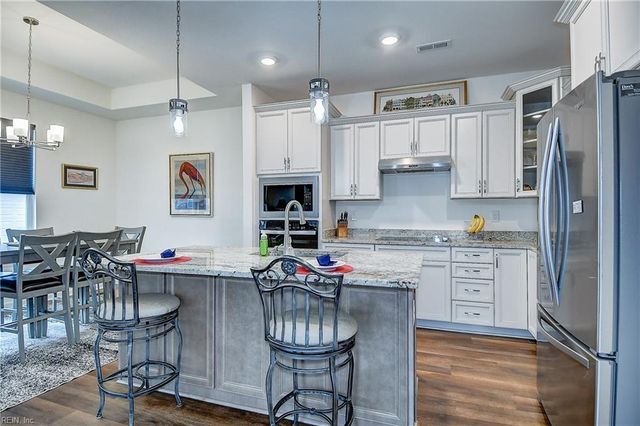 221 Richmond AVE, Smithfield, VA 23430