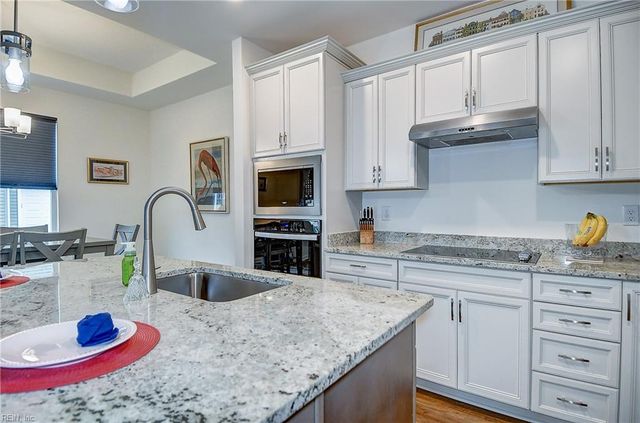 221 Richmond AVE, Smithfield, VA 23430