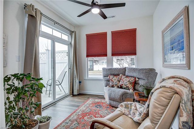 221 Richmond AVE, Smithfield, VA 23430