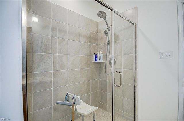 221 Richmond AVE, Smithfield, VA 23430