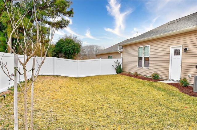 221 Richmond AVE, Smithfield, VA 23430