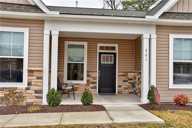 221 Richmond AVE, Smithfield, VA 23430