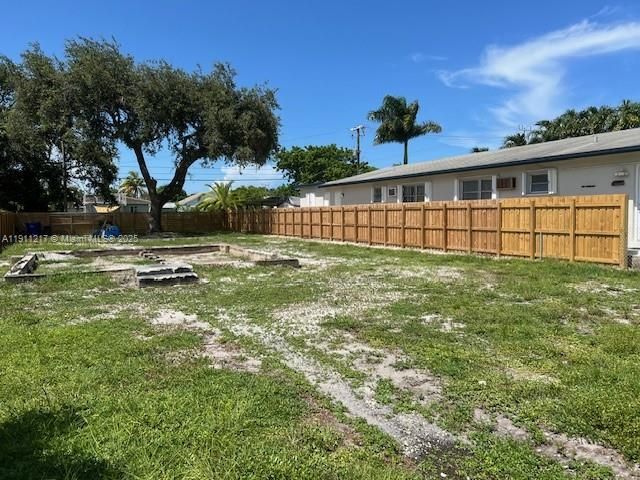 2411 Cleveland St, Hollywood, FL 33020