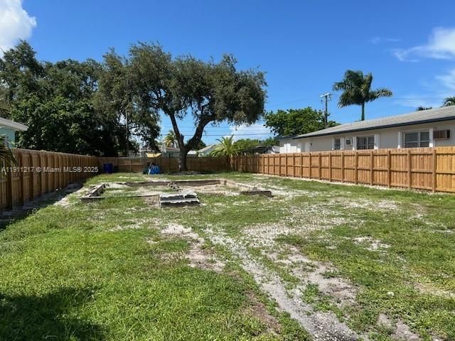 2411 Cleveland St, Hollywood, FL 33020