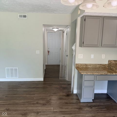 10804 Thistle, Fishers, IN 46038