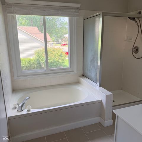 10804 Thistle, Fishers, IN 46038
