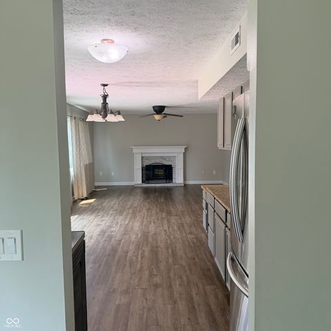 10804 Thistle, Fishers, IN 46038