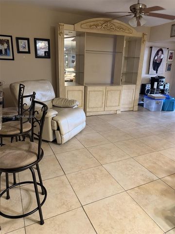 9127 SW 96th Ave, Miami, FL 33176