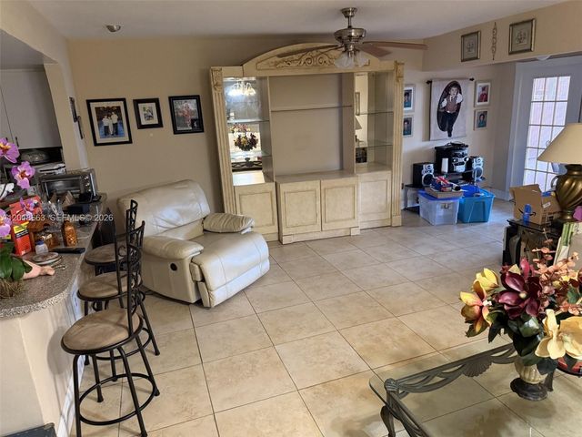 9127 SW 96th Ave, Miami, FL 33176