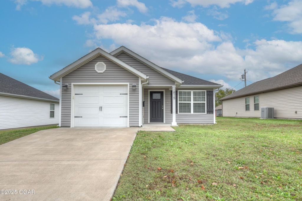 1815 S Pennsylvania Avenue, Joplin, MO 64804