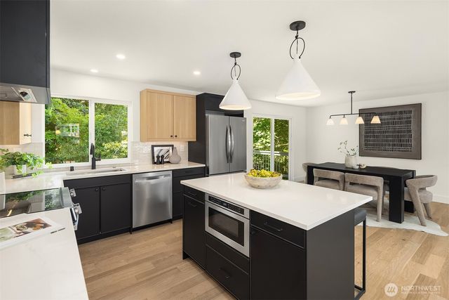 10717 166th Court NE, Redmond, WA 98052