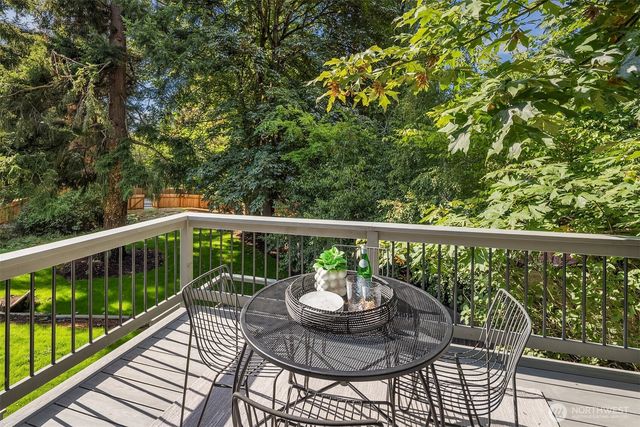 10717 166th Court NE, Redmond, WA 98052