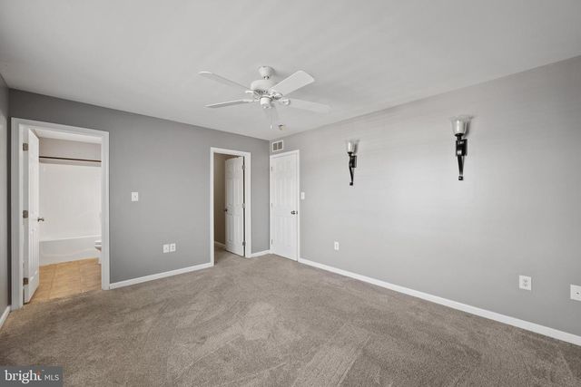 239 RAILROAD AVE, Ephrata, PA 17522