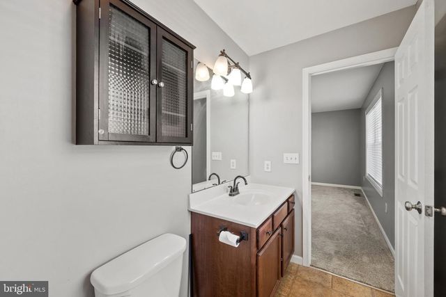 239 RAILROAD AVE, Ephrata, PA 17522